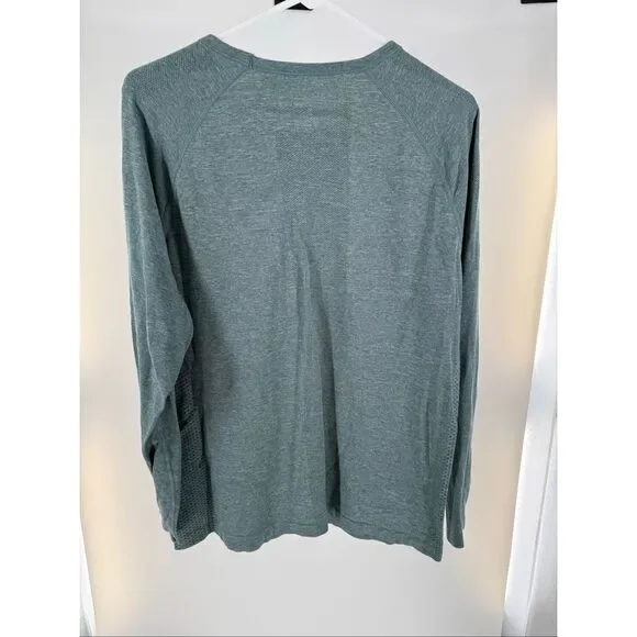 Figs Women’s Seamless Long Sleeve Shirt Large Light Teal - Picture 2 of 5